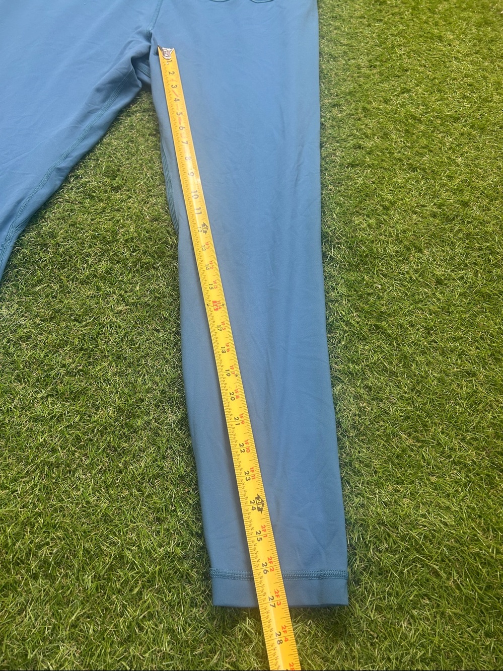 Lululemon Aqua Blue High-Waist Leggings - Picture 4 of 8